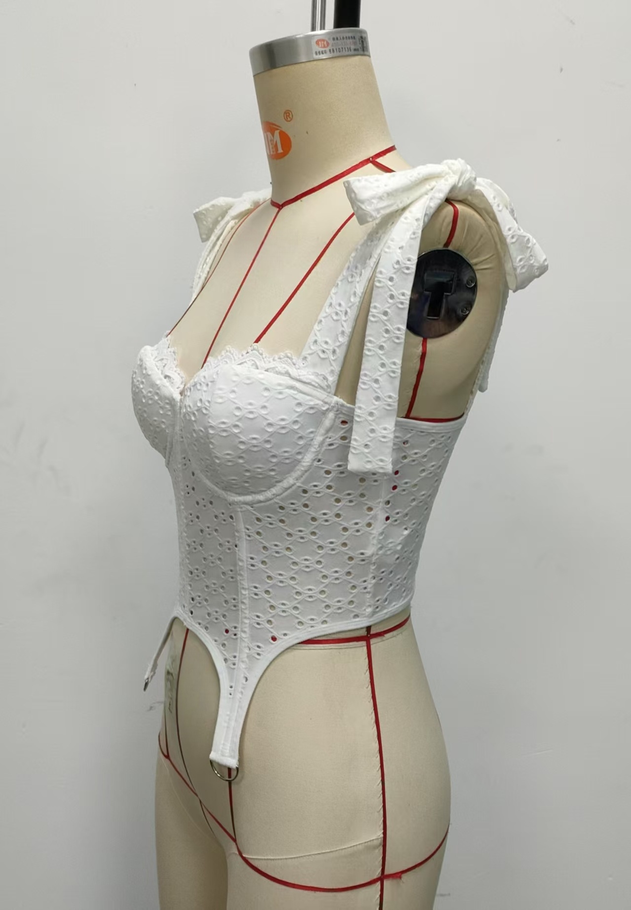 Women Eyelet Lace Bustier Corset Top Sexy Tie Strap Hollow Out Fishbone Bustier